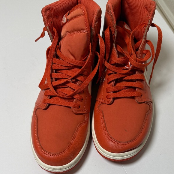 Mens Nike Air Jordan 1 Retro High OG "Vintage Coral" in leather size 11 - Picture 2 of 6